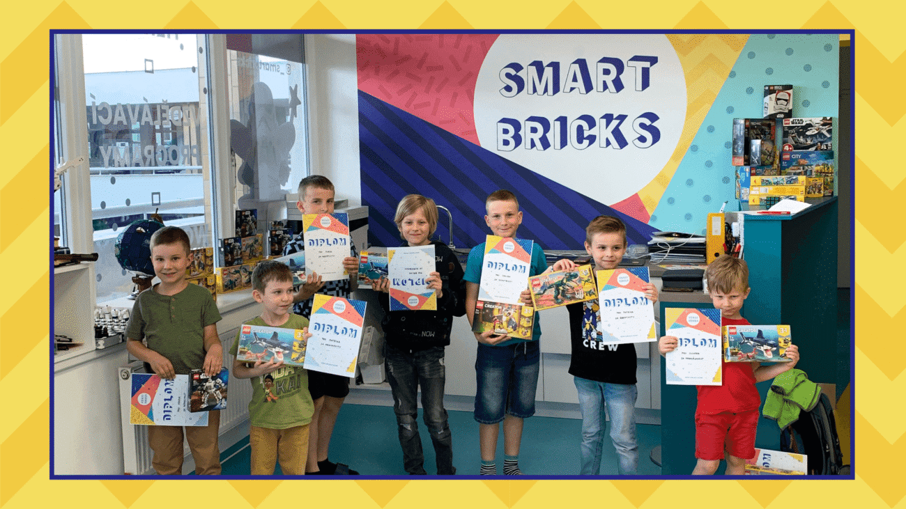 Mezinárodní soutěže v robotice: Ukonceni krouzku ve Smart Bricks 1