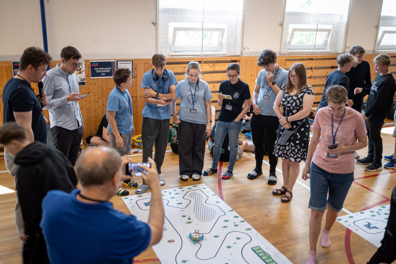 Mezinárodní soutěže v robotice: 0V7A2215